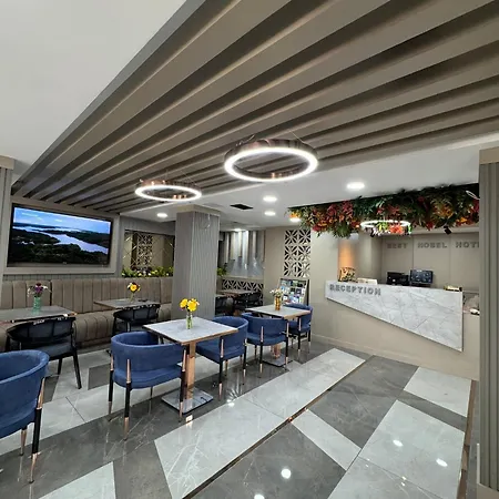 Nobel Hotel 3*